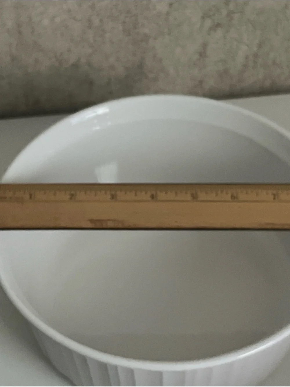 Corning ware French White Round Casserole Dish Stoneware 2.5 Qt Ribbed F-1-B EUC